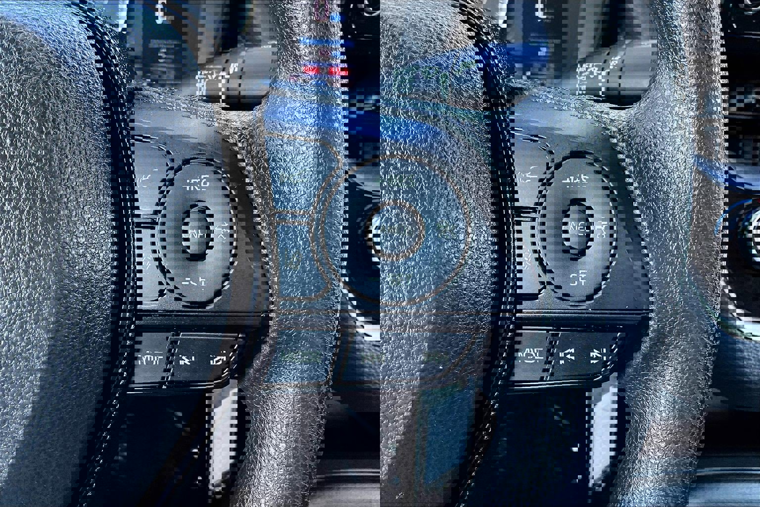 Used 2022 Toyota Corolla LE image 18