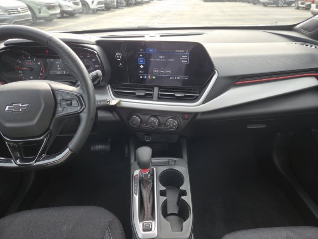 Used 2024 Chevrolet Trax RS w/ Sunroof Package FWD image 15