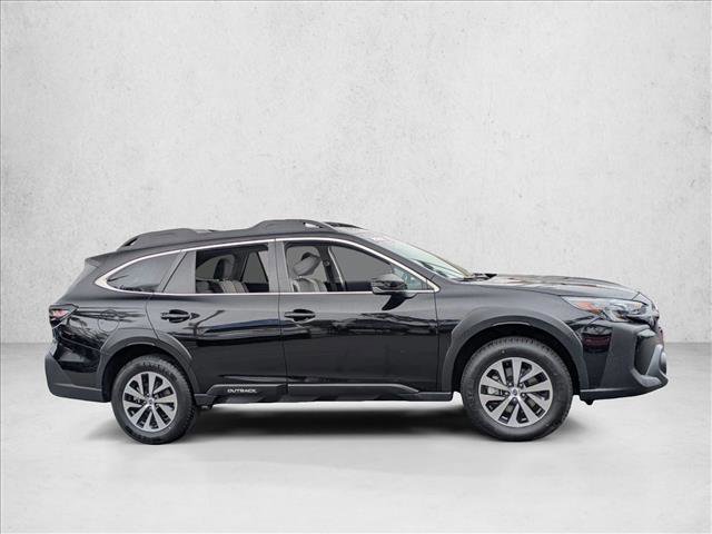 Used 2023 Subaru Outback Premium image 4