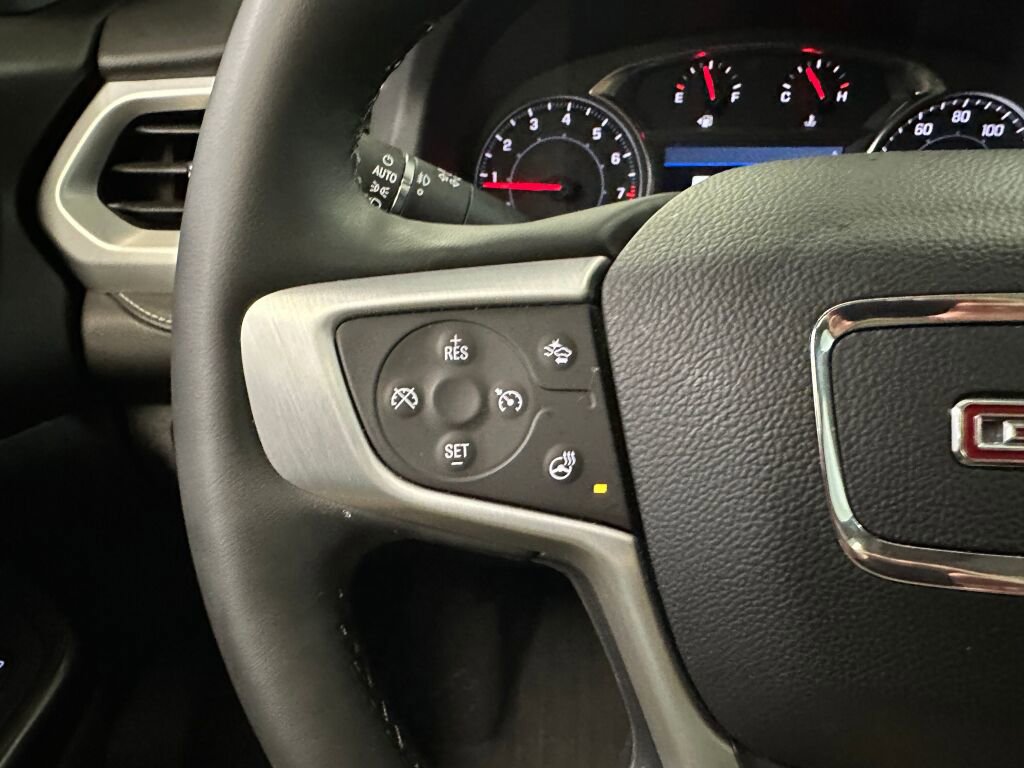 Certified 2023 GMC Acadia SLT w/ Preferred Package image 10