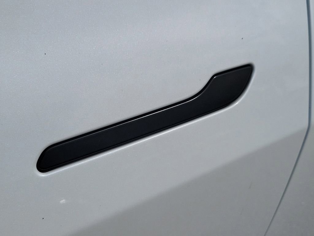 Used 2023 Tesla Model 3 Standard Range RWD image 10