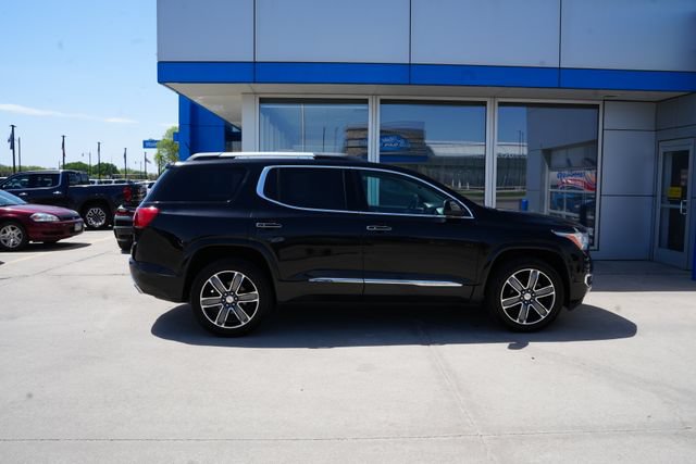 Used 2017 GMC Acadia Denali w/ Technology Package AWD/4WD image 31