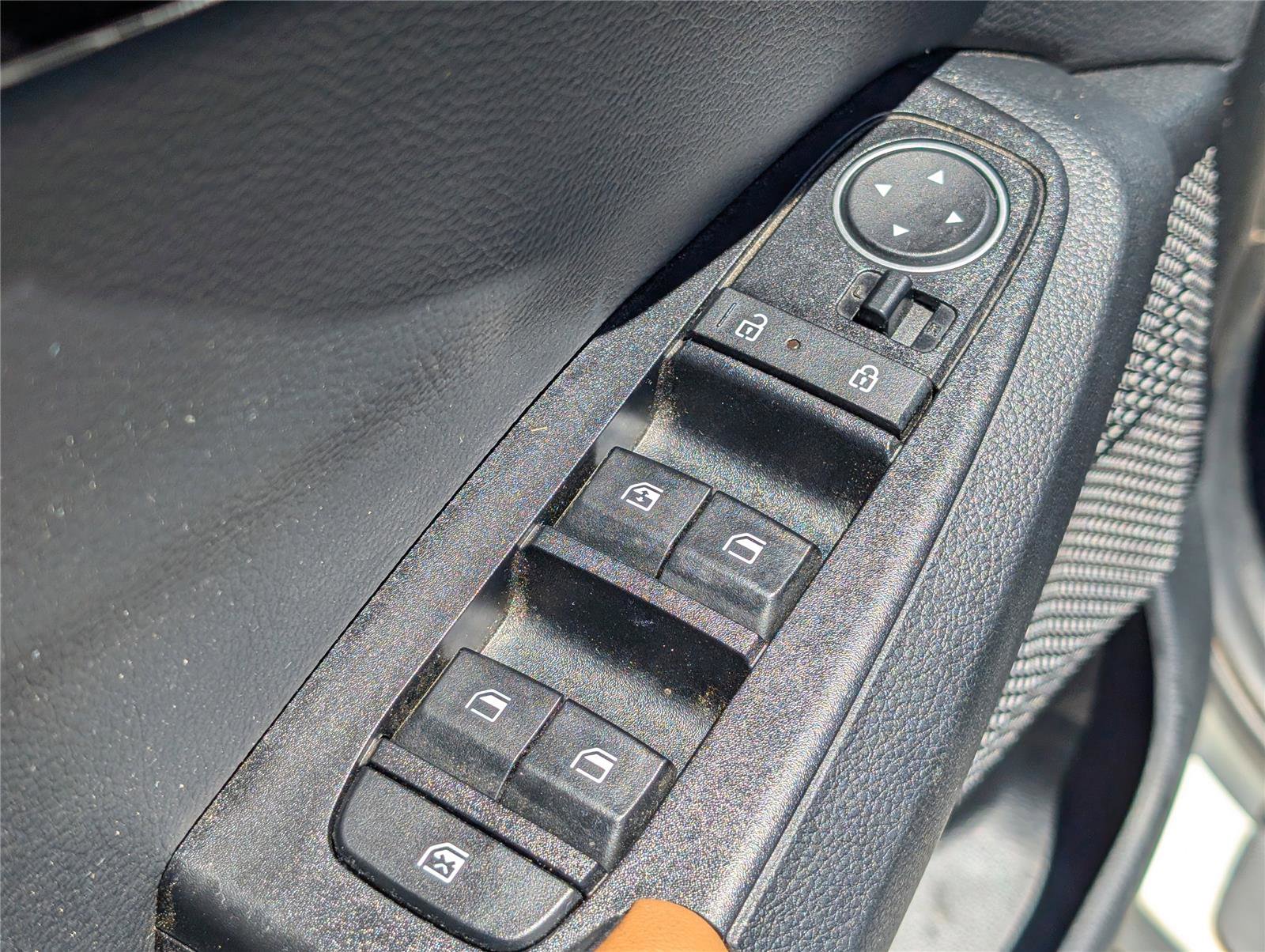 Used 2024 Kia Seltos EX FWD image 14