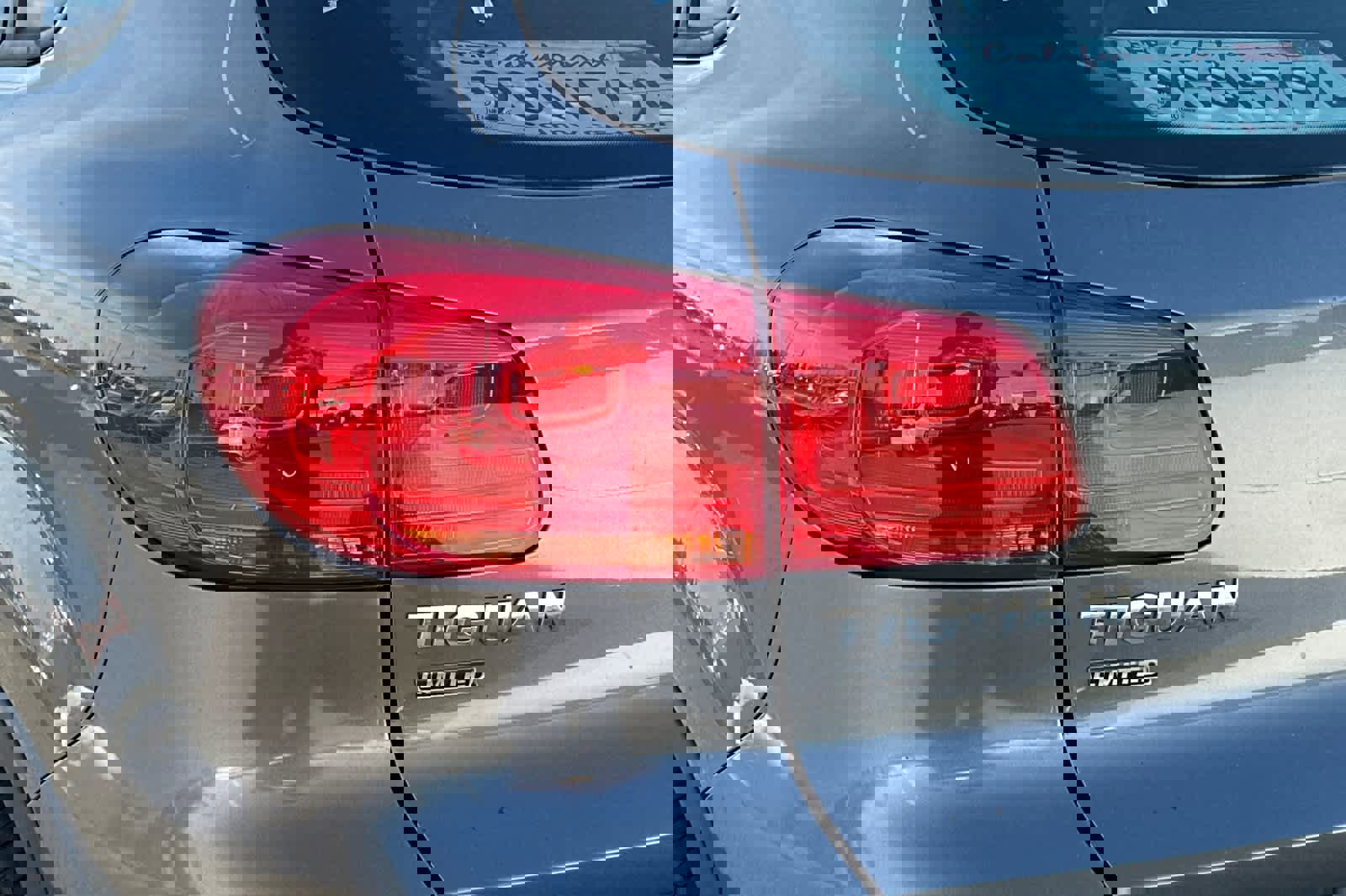 Used 2017 Volkswagen Tiguan Limited w/ Premium Package image 20