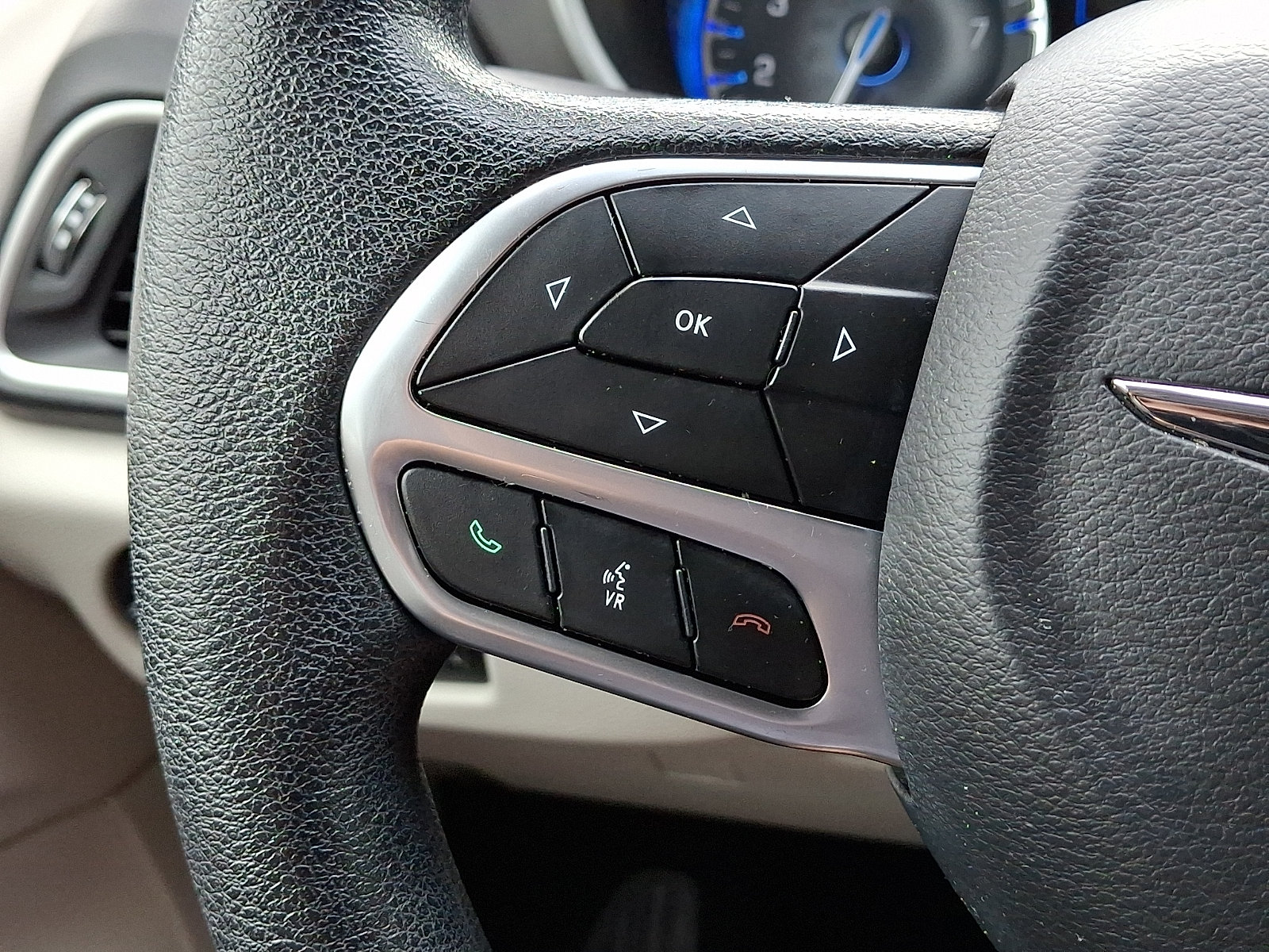 Certified 2020 Chrysler Pacifica Touring FWD image 22