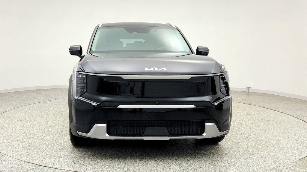 Used 2026 Kia EV9 Wind image 2