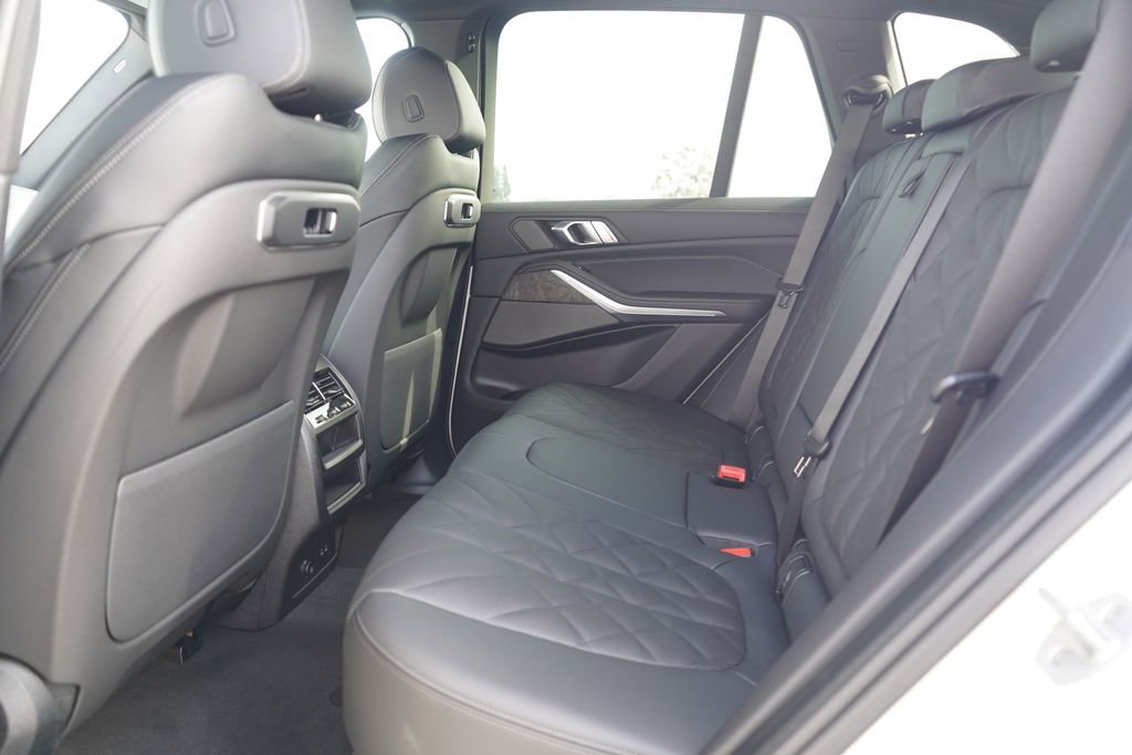 New 2026 BMW X5 xDrive40i w/ M Sport Package image 10