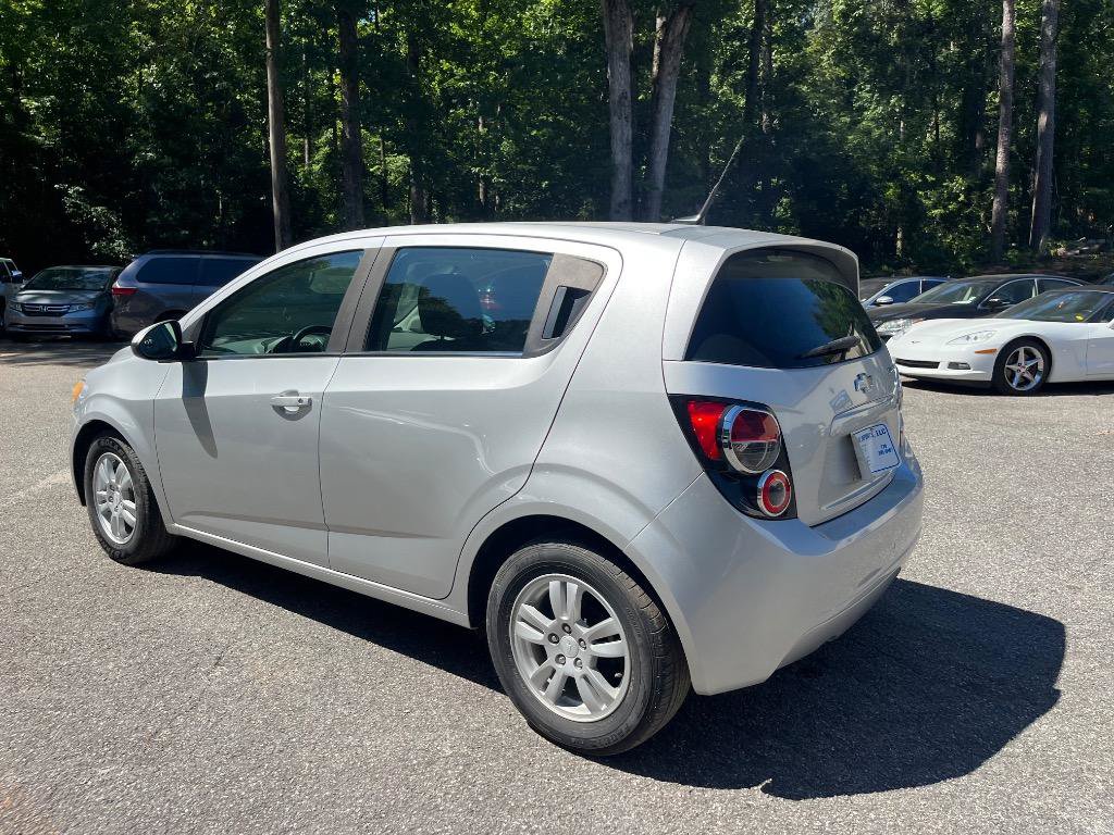 Used 2014 Chevrolet Sonic LT w/ Fun and Sun Package FWD image 6