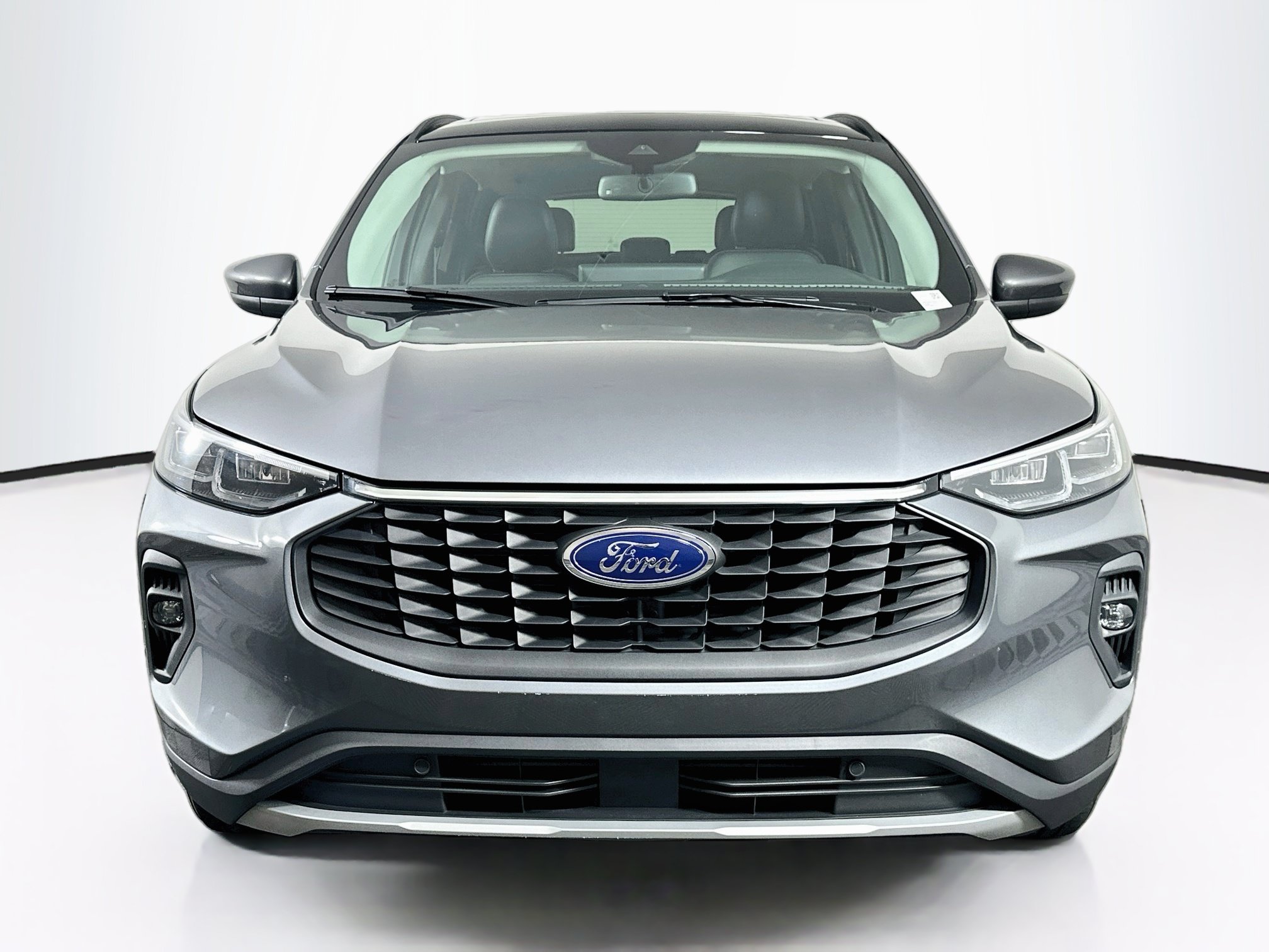 Used 2025 Ford Escape Platinum AWD/4WD image 2