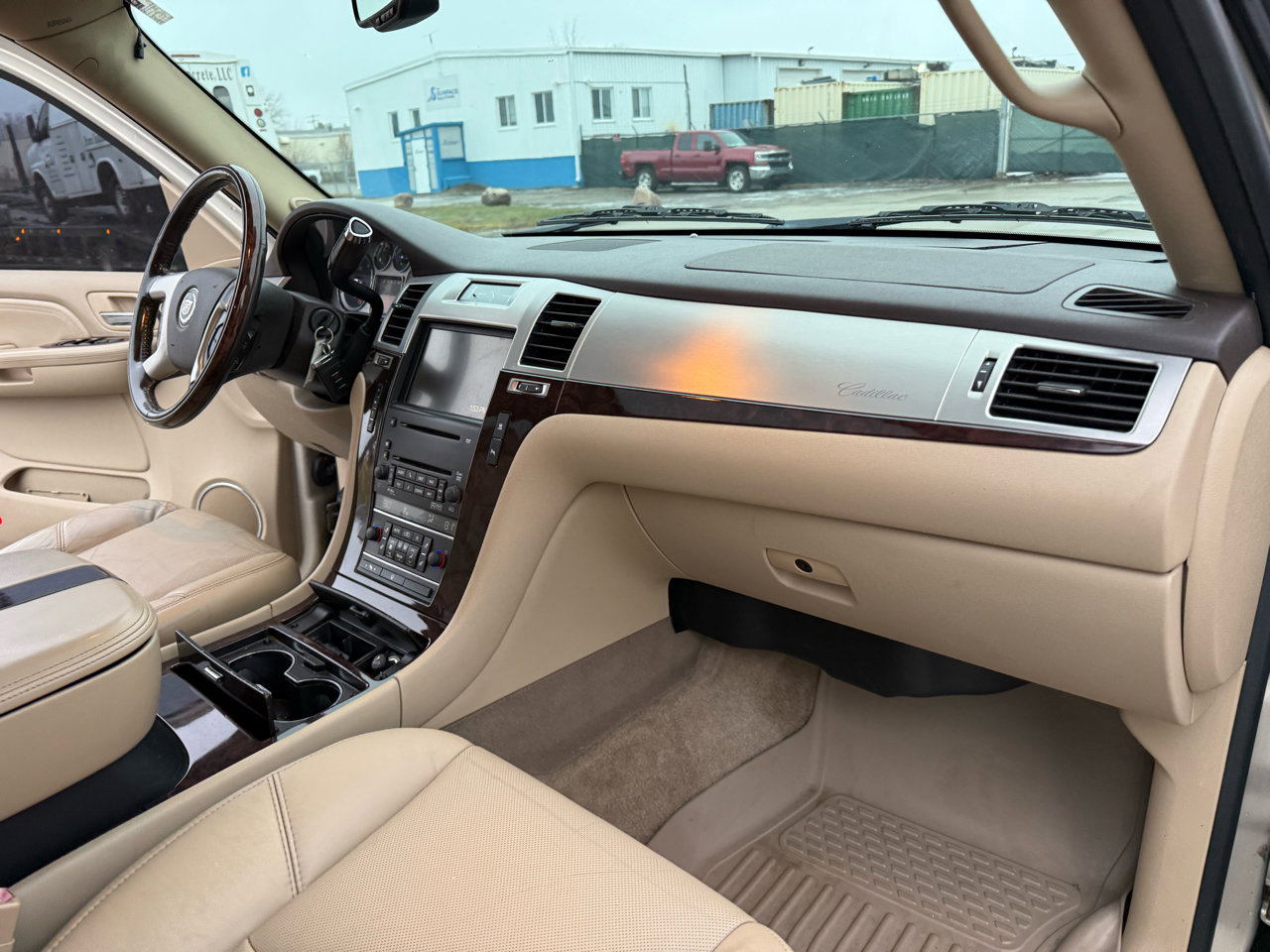 Used 2009 Cadillac Escalade ESV AWD image 27