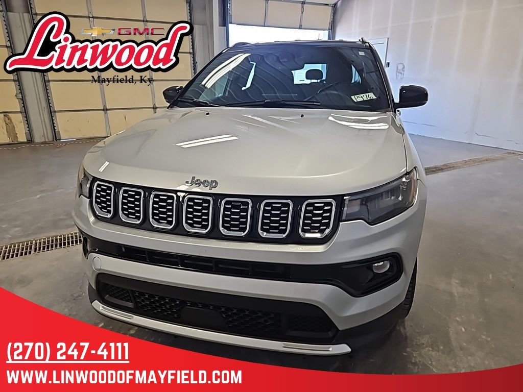 Used 2025 Jeep Compass Limited AWD/4WD image 3