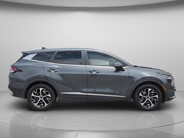 Used 2025 Kia Sportage EX FWD image 9