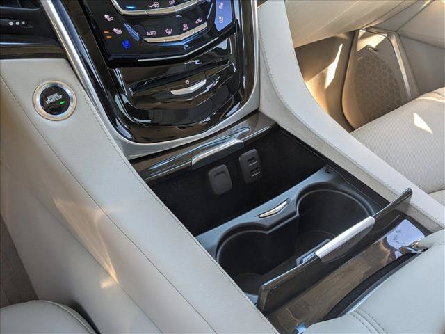 Used 2020 Cadillac Escalade Premium Luxury AWD/4WD image 15