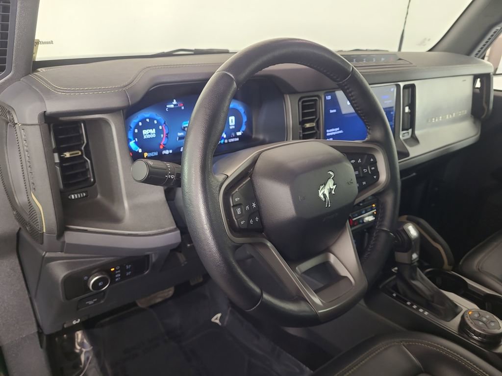 Used 2025 Ford Bronco Badlands AWD/4WD image 13