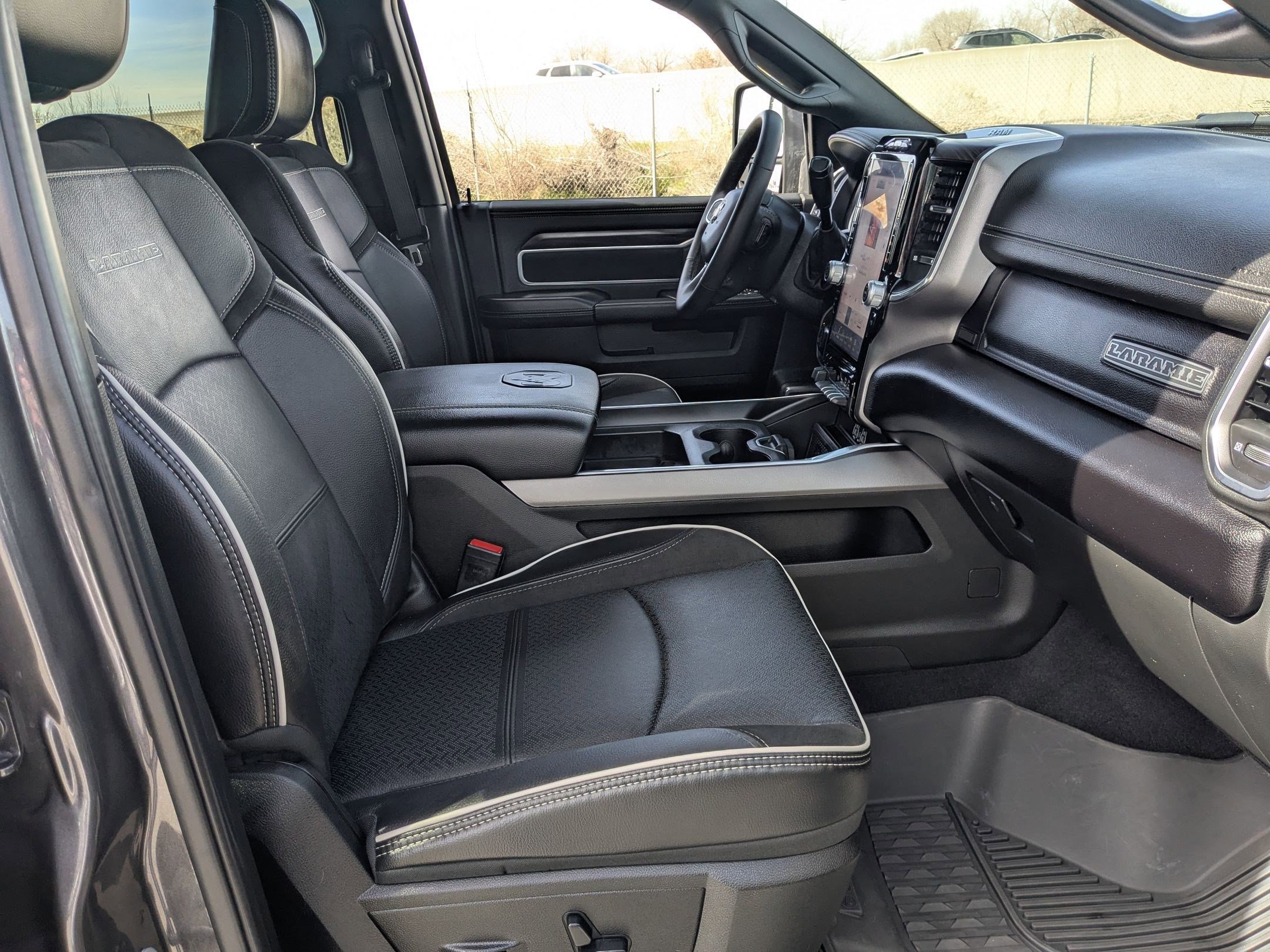 Used 2025 RAM 2500 Laramie w/ Night Edition image 31