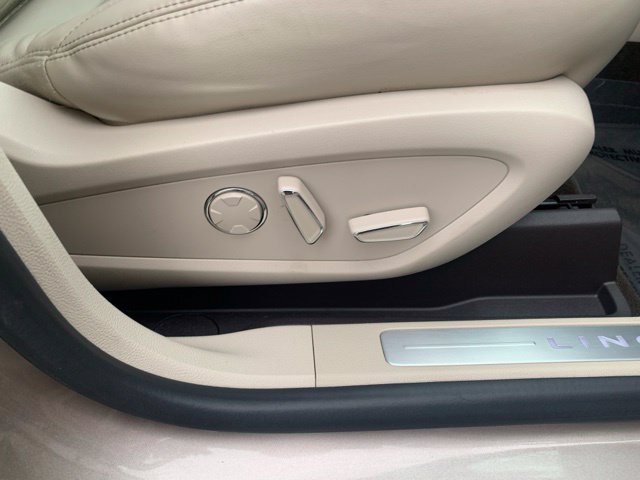 Used 2019 Lincoln MKC Reserve AWD/4WD image 16
