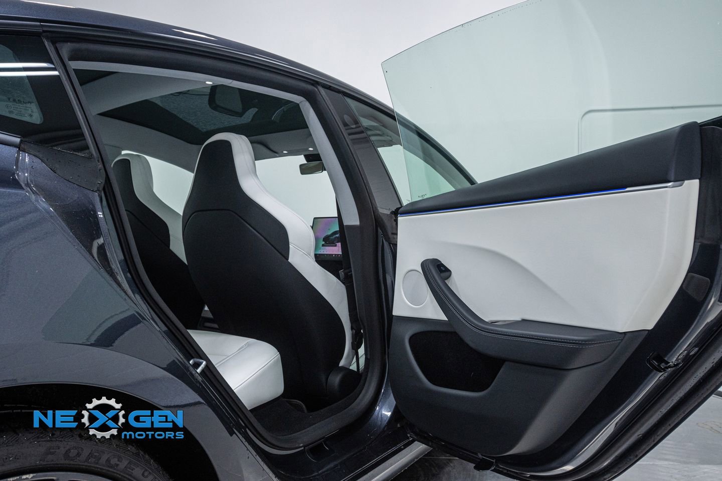 Used 2024 Tesla Model 3 Performance image 26