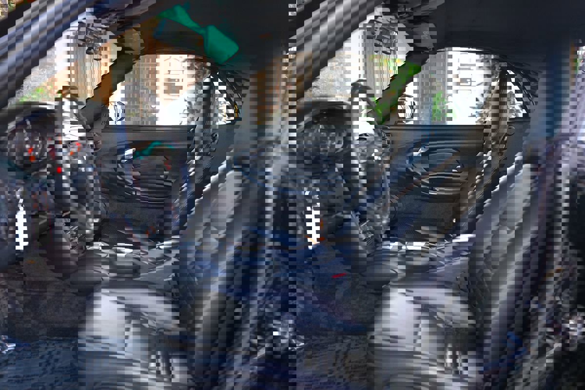 Used 2004 Porsche 911 Carrera image 10