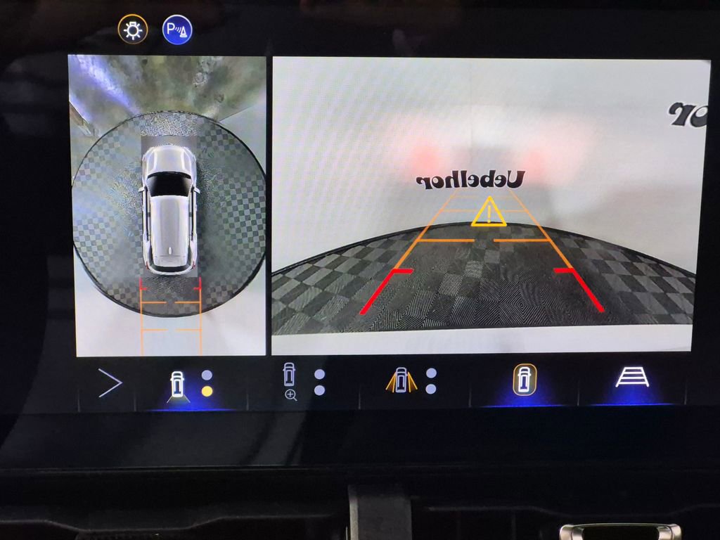 New 2026 Chevrolet Equinox LT AWD/4WD image 19