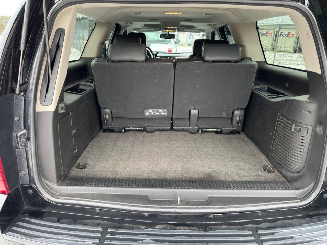 Used 2009 Chevrolet Suburban 2500 LT w/ Luxury Package image 17