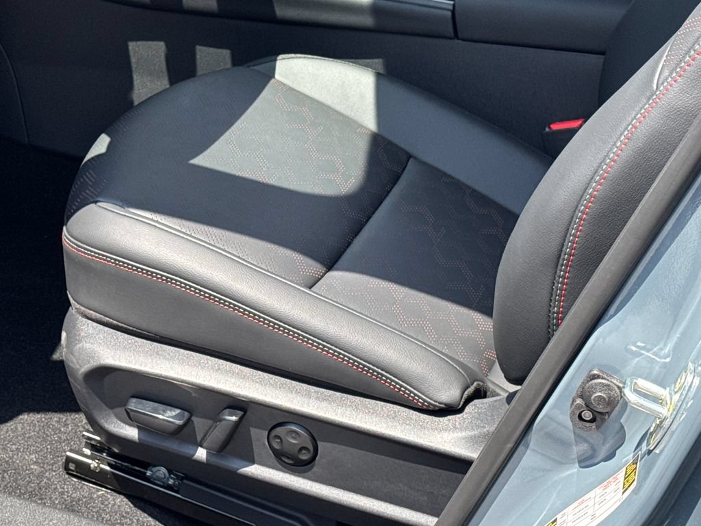 New 2026 Nissan Sentra SR w/ SR Premium Package FWD image 7