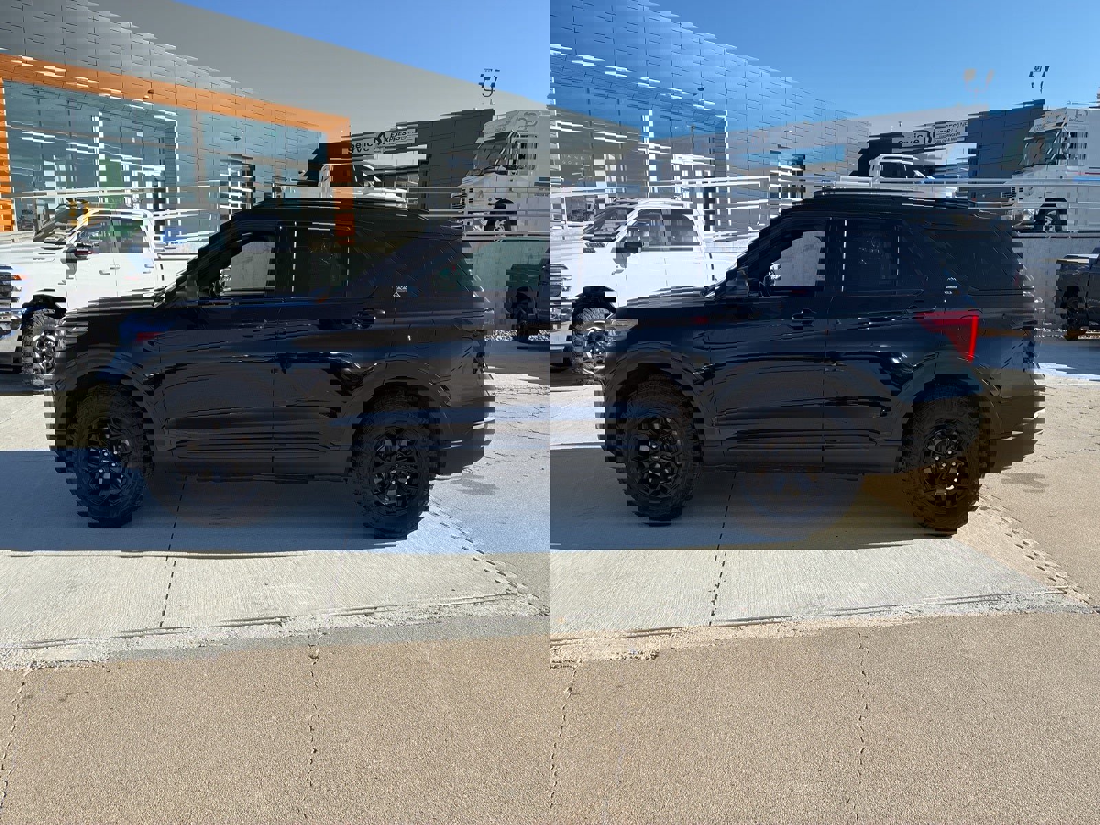 Used 2022 Ford Explorer Timberline image 2