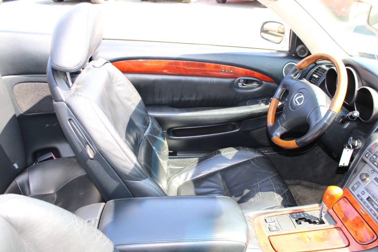 Used 2002 Lexus SC 430 Convertible RWD image 19