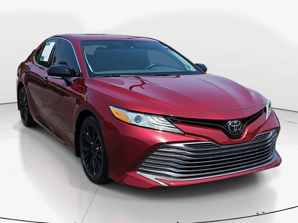 Used 2020 Toyota Camry XLE w/ Navigation Package FWD image 2