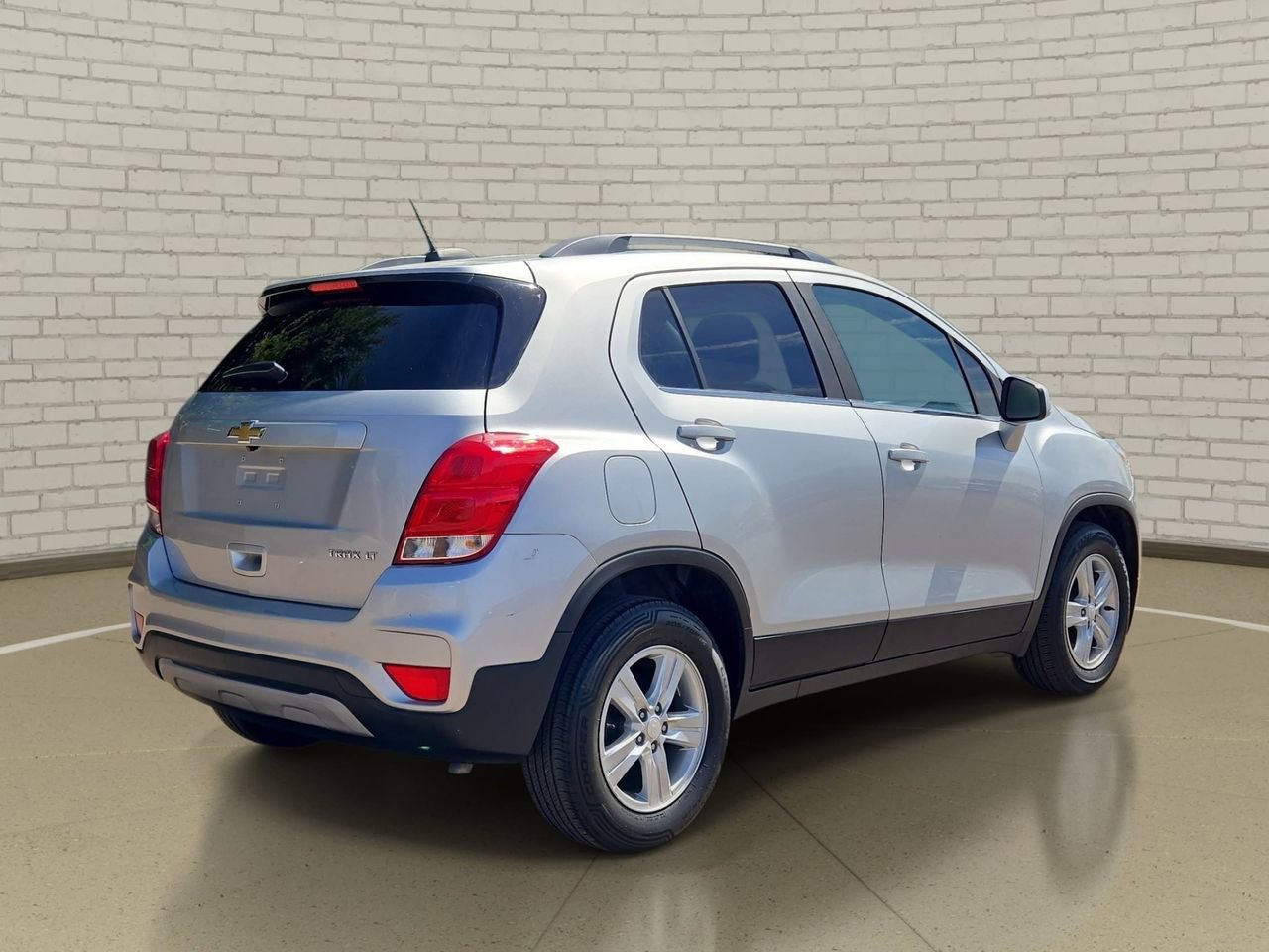 Used 2019 Chevrolet Trax LT FWD image 5