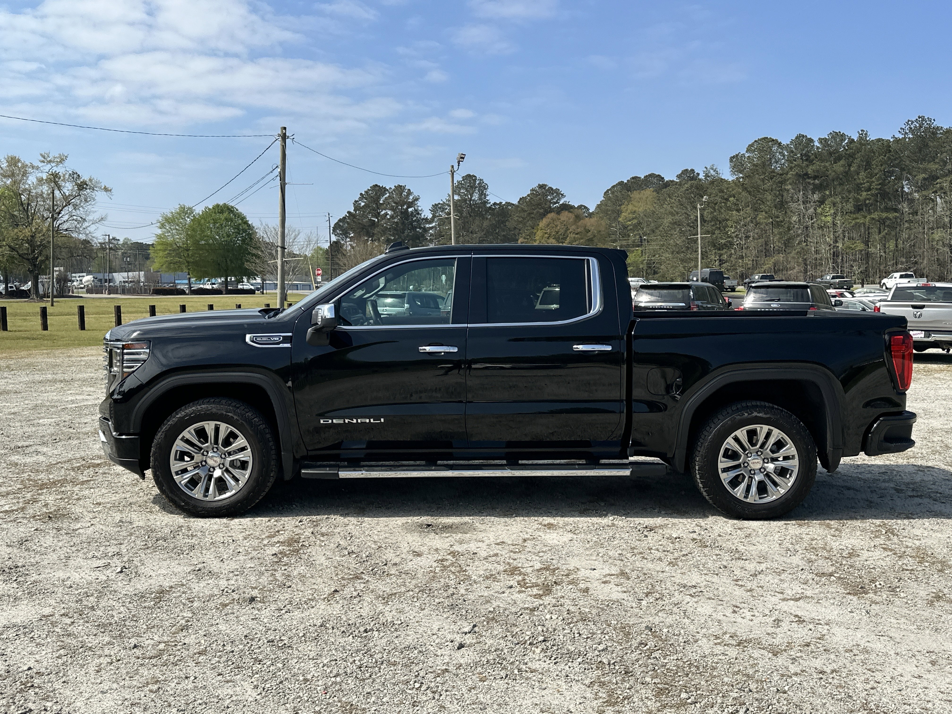 Used 2025 GMC Sierra 1500 Denali image 5