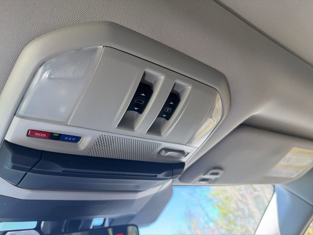 Used 2025 Subaru Ascent Limited image 21