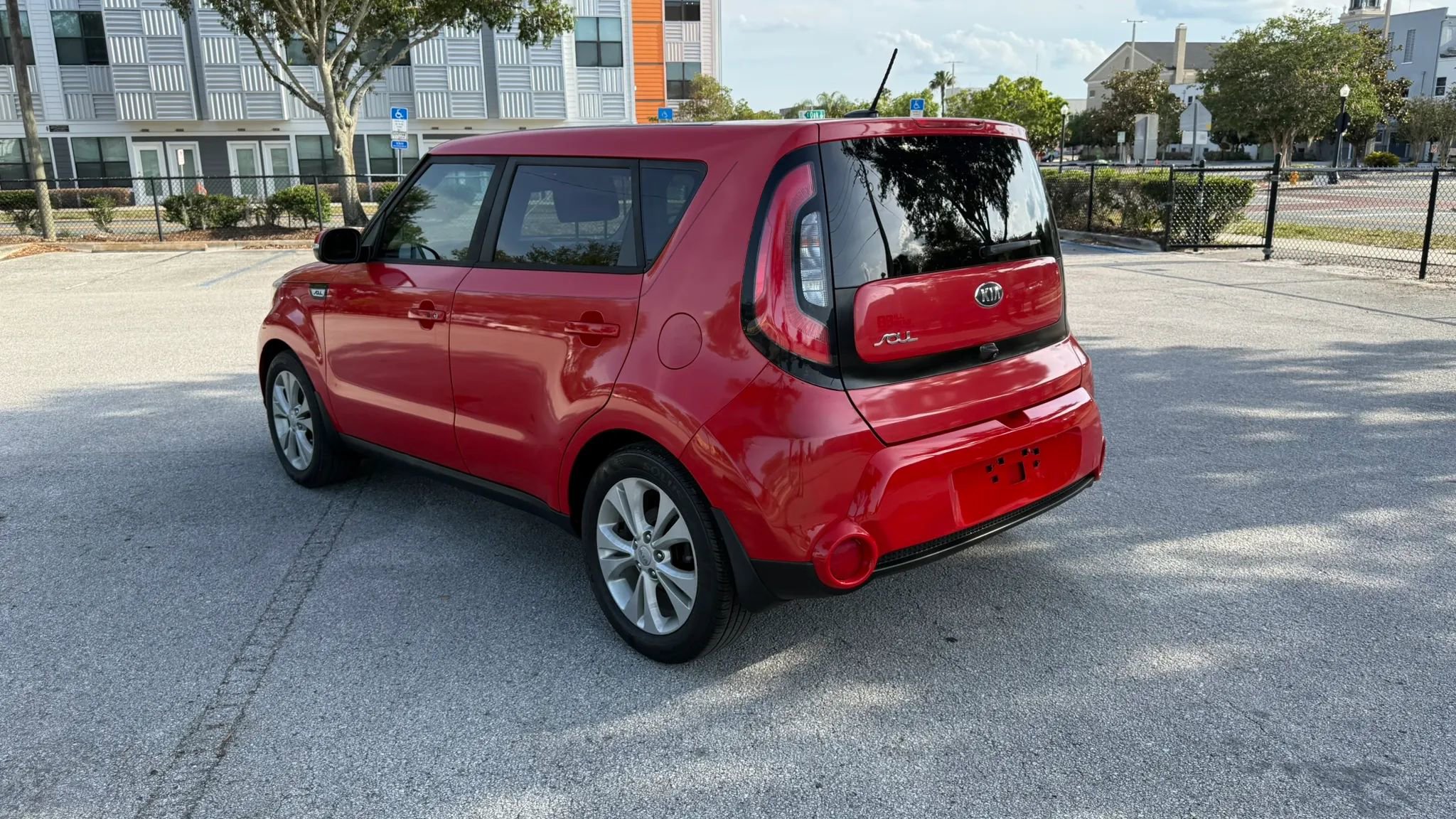 Used 2016 Kia Soul ! w/ Premium Package FWD image 8