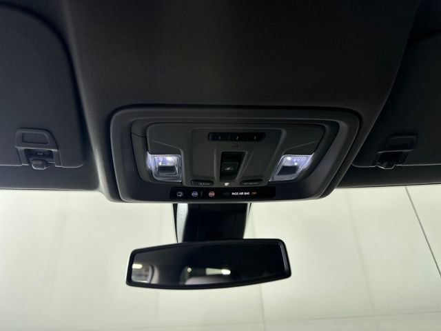 Used 2022 GMC Sierra 1500 SLT w/ SLT Premium Plus Package image 24