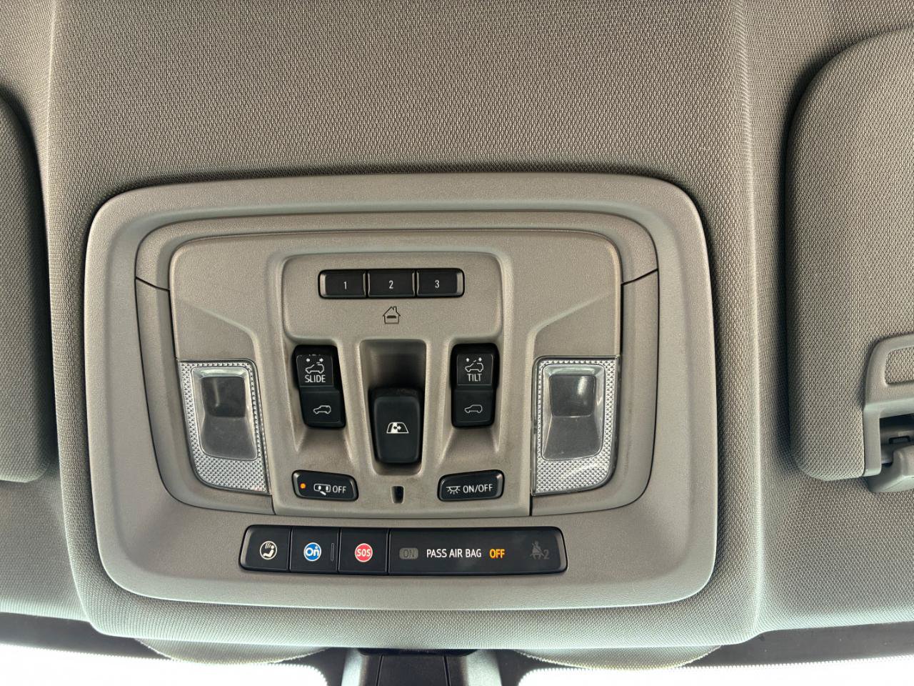 Used 2021 Chevrolet Silverado 1500 LT Trail Boss w/ Convenience Package II AWD/4WD image 11