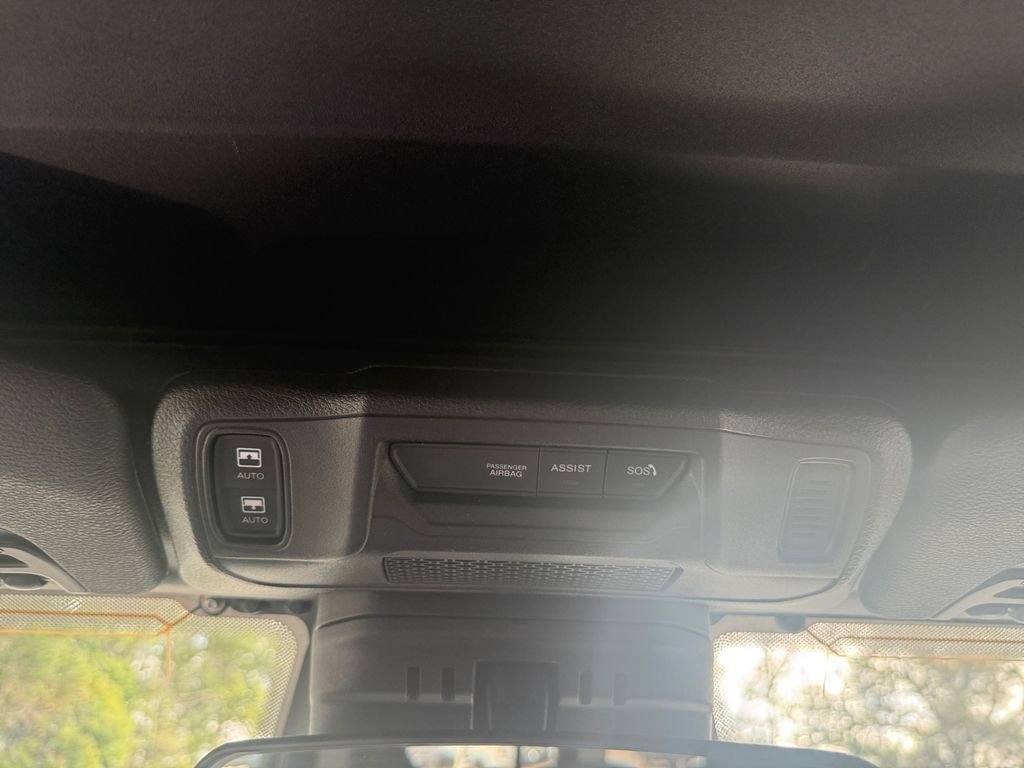 Certified 2025 Jeep Wrangler Unlimited Sahara w/ Safety Group image 26