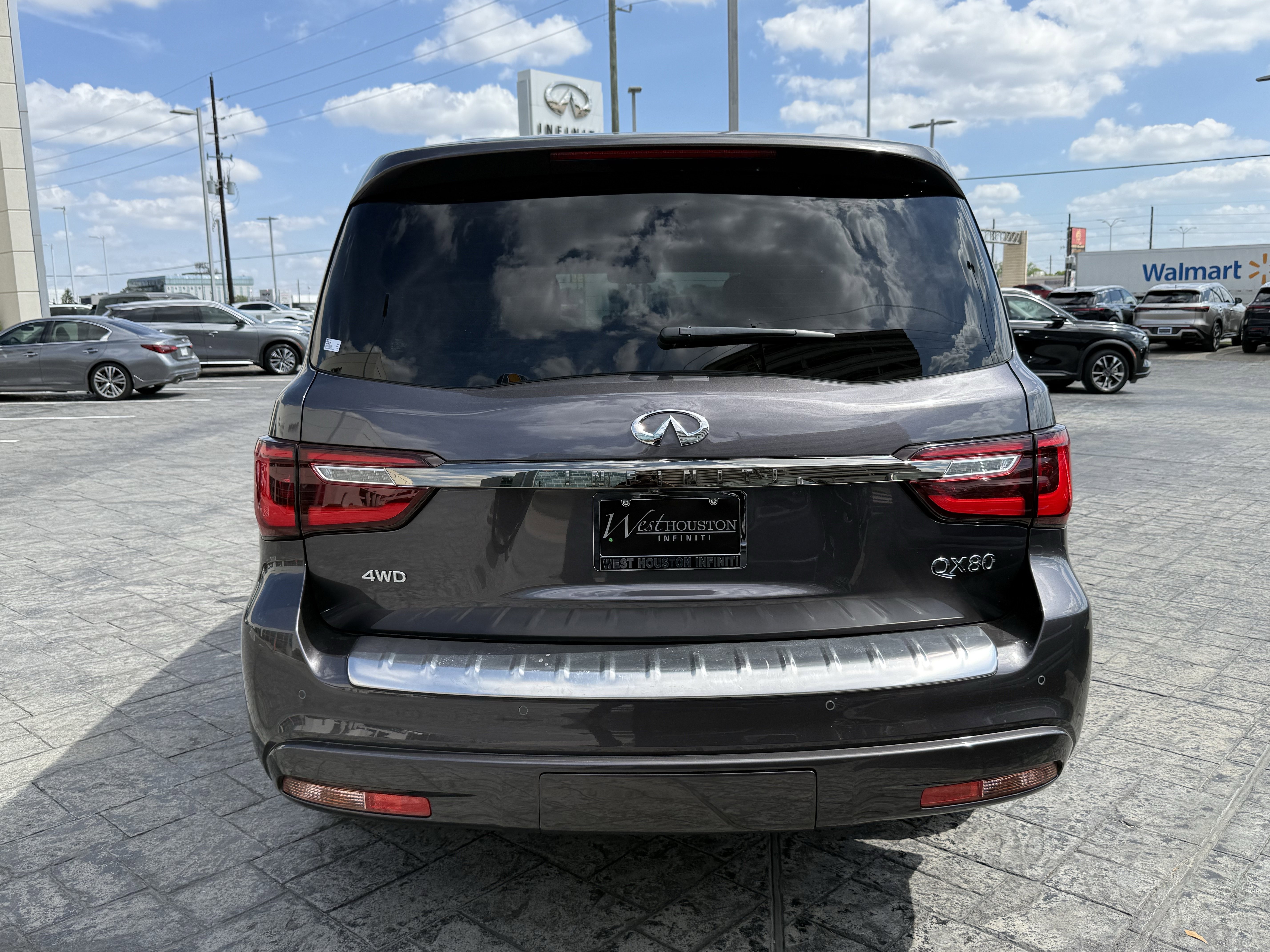 Certified 2024 INFINITI QX80 Sensory AWD/4WD image 8