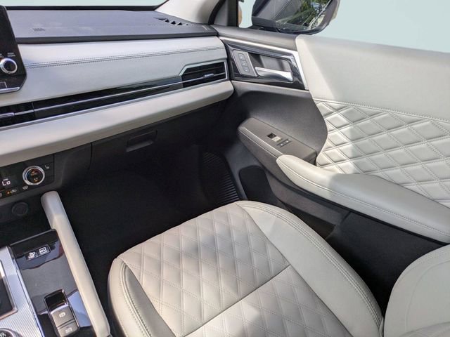 Used 2024 Mitsubishi Outlander SEL image 19