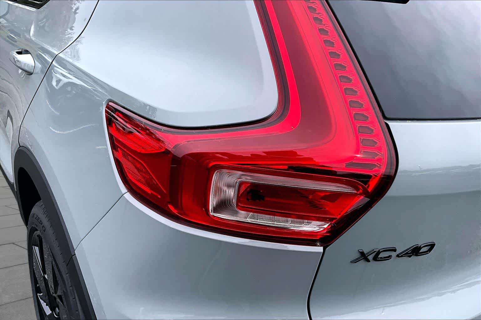 New 2026 Volvo XC40 B5 Ultra w/ Protection Package Premier AWD/4WD image 5