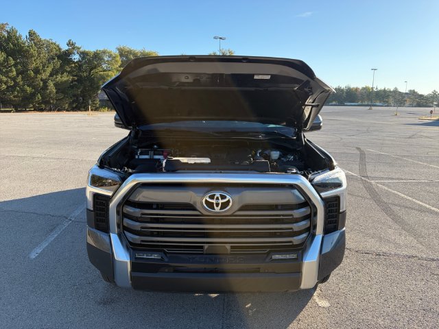 Used 2025 Toyota Tundra Limited AWD/4WD image 16