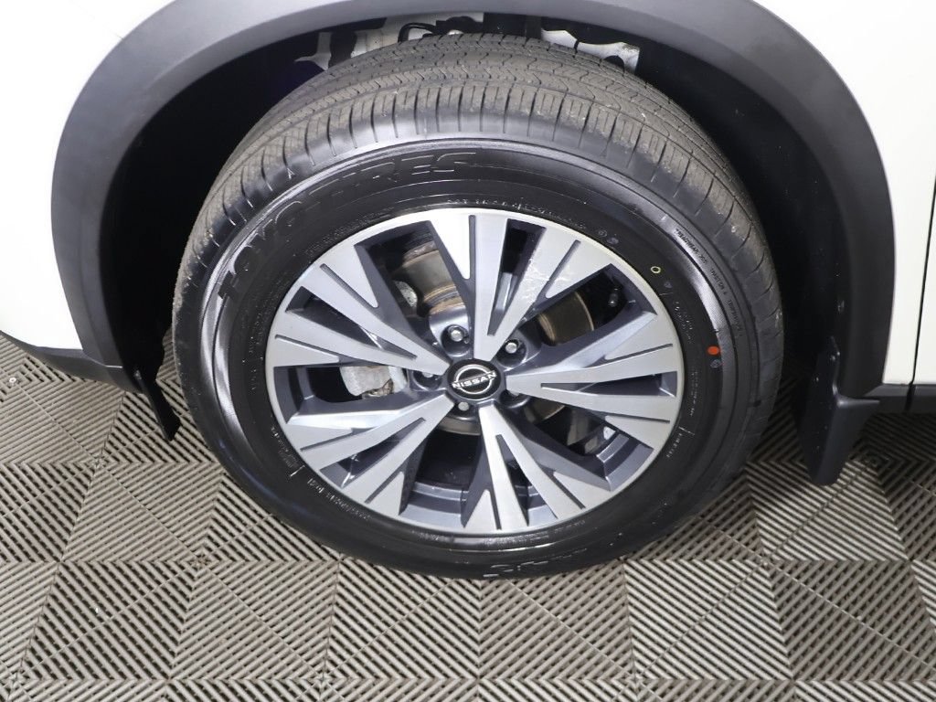 Used 2023 Nissan Rogue SV AWD/4WD image 15