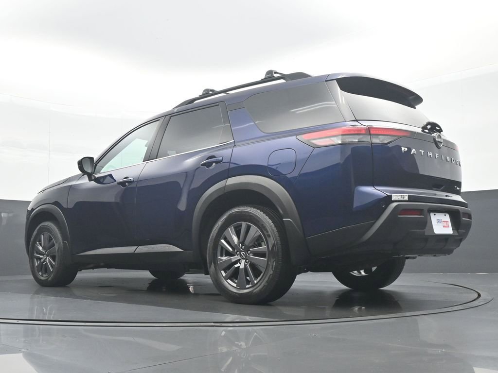 Used 2024 Nissan Pathfinder SV image 27