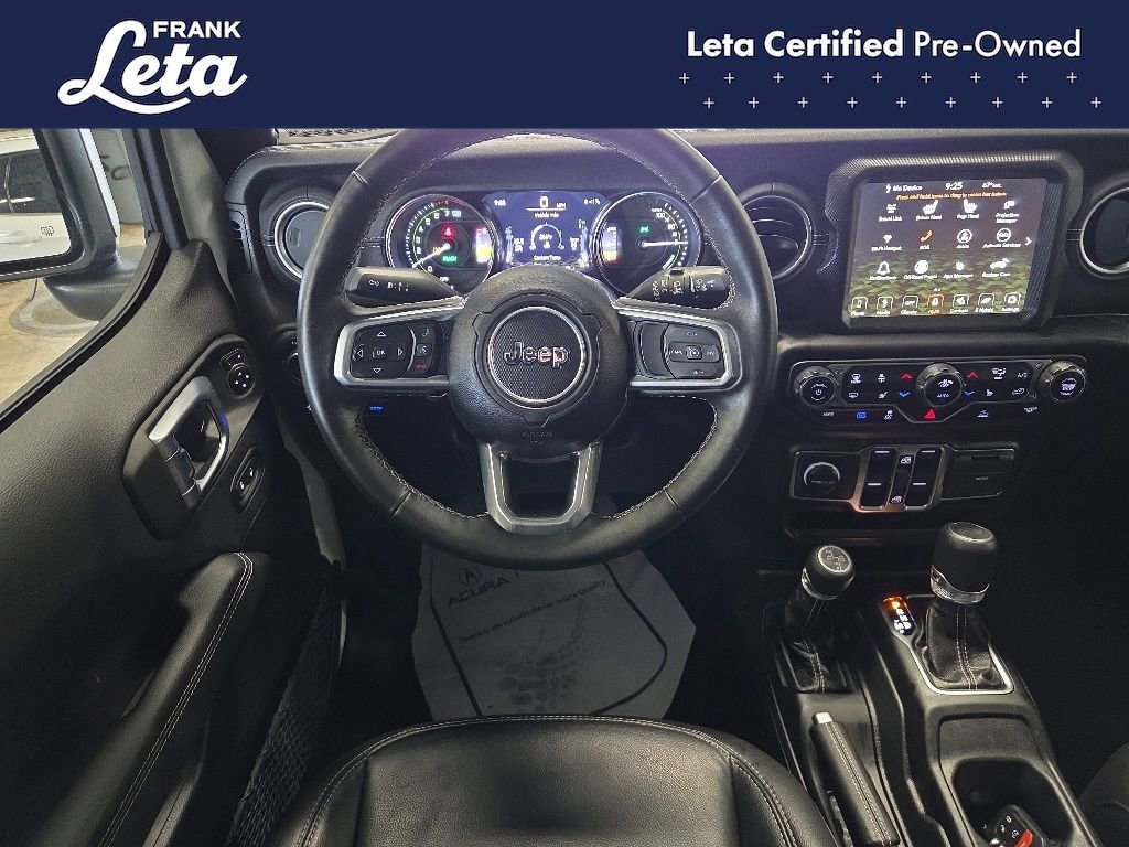 Used 2023 Jeep Wrangler Unlimited Sahara w/ Cold Weather Group AWD/4WD image 17