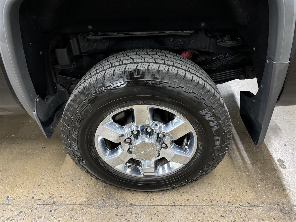 Used 2018 GMC Sierra 3500 Denali w/ Duramax Plus Package AWD/4WD image 9