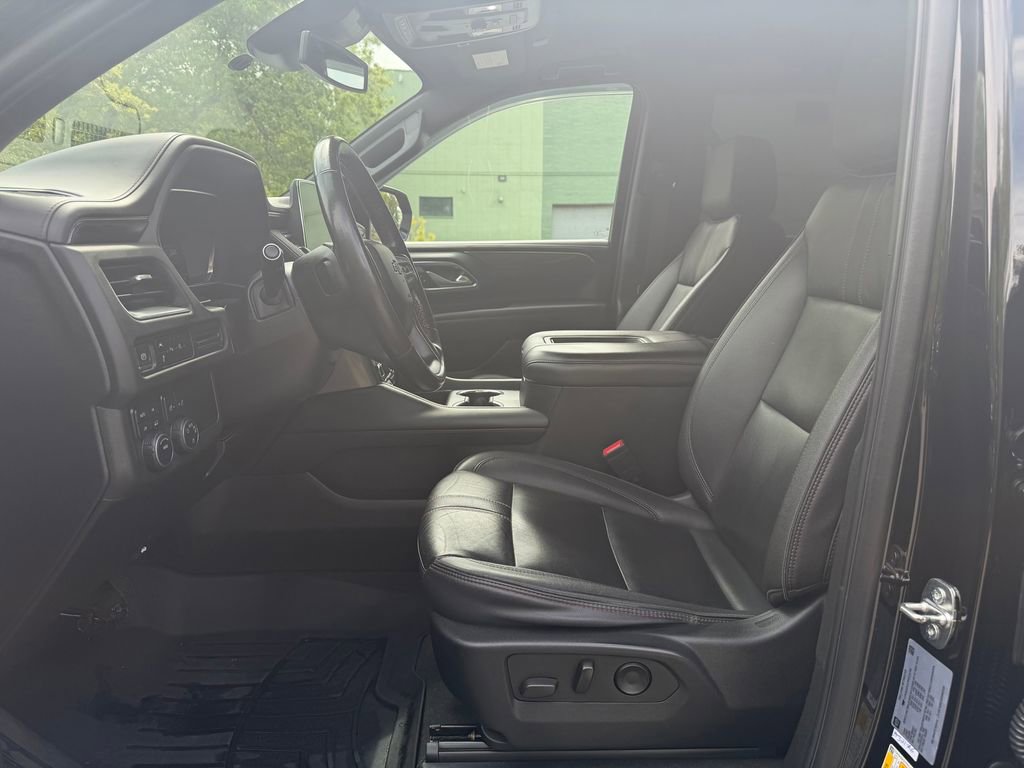 Used 2023 Chevrolet Suburban RST AWD/4WD image 13