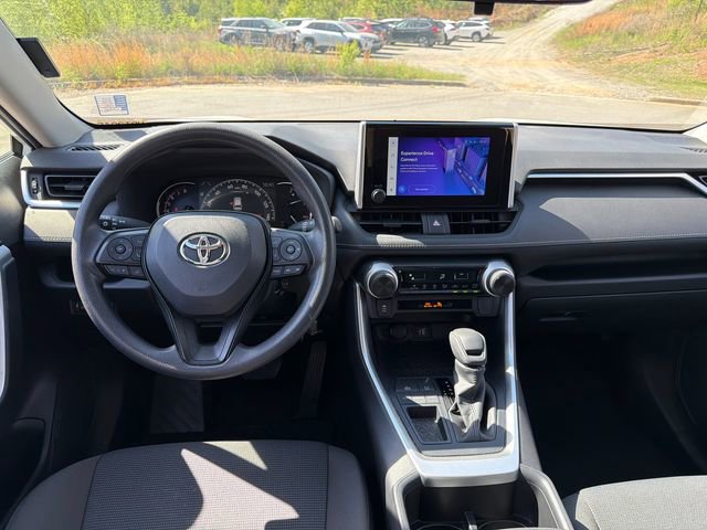 Used 2023 Toyota RAV4 LE image 22