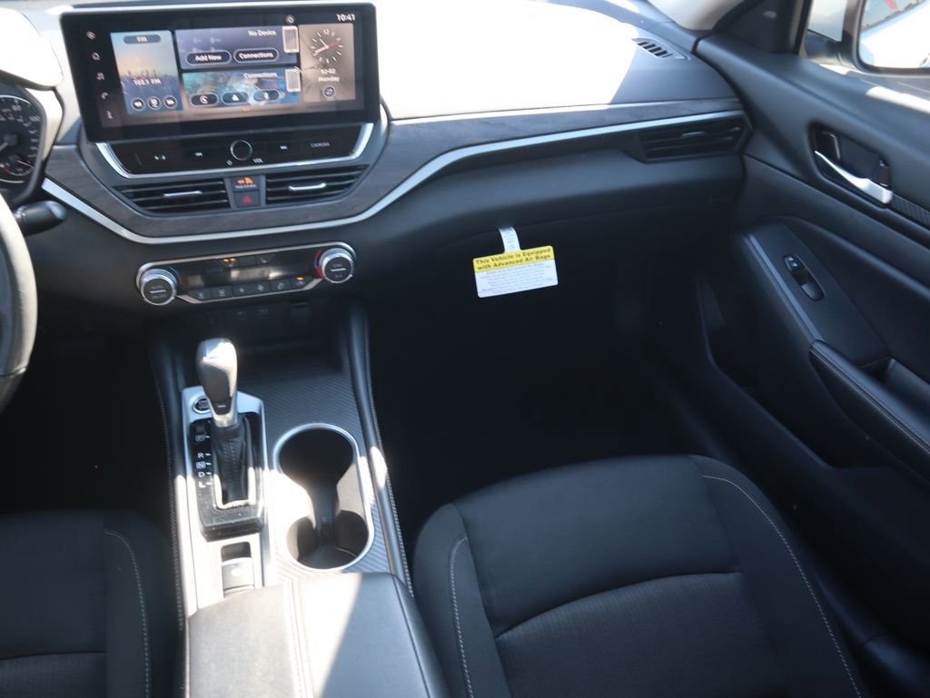 Used 2025 Nissan Altima 2.5 SV w/ SV Premium Package image 12