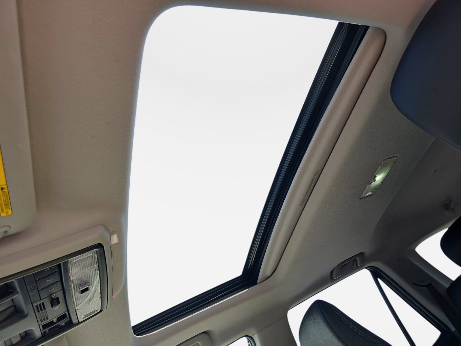 Used 2024 Toyota 4Runner SR5 Premium w/ Moonroof Package RWD image 29