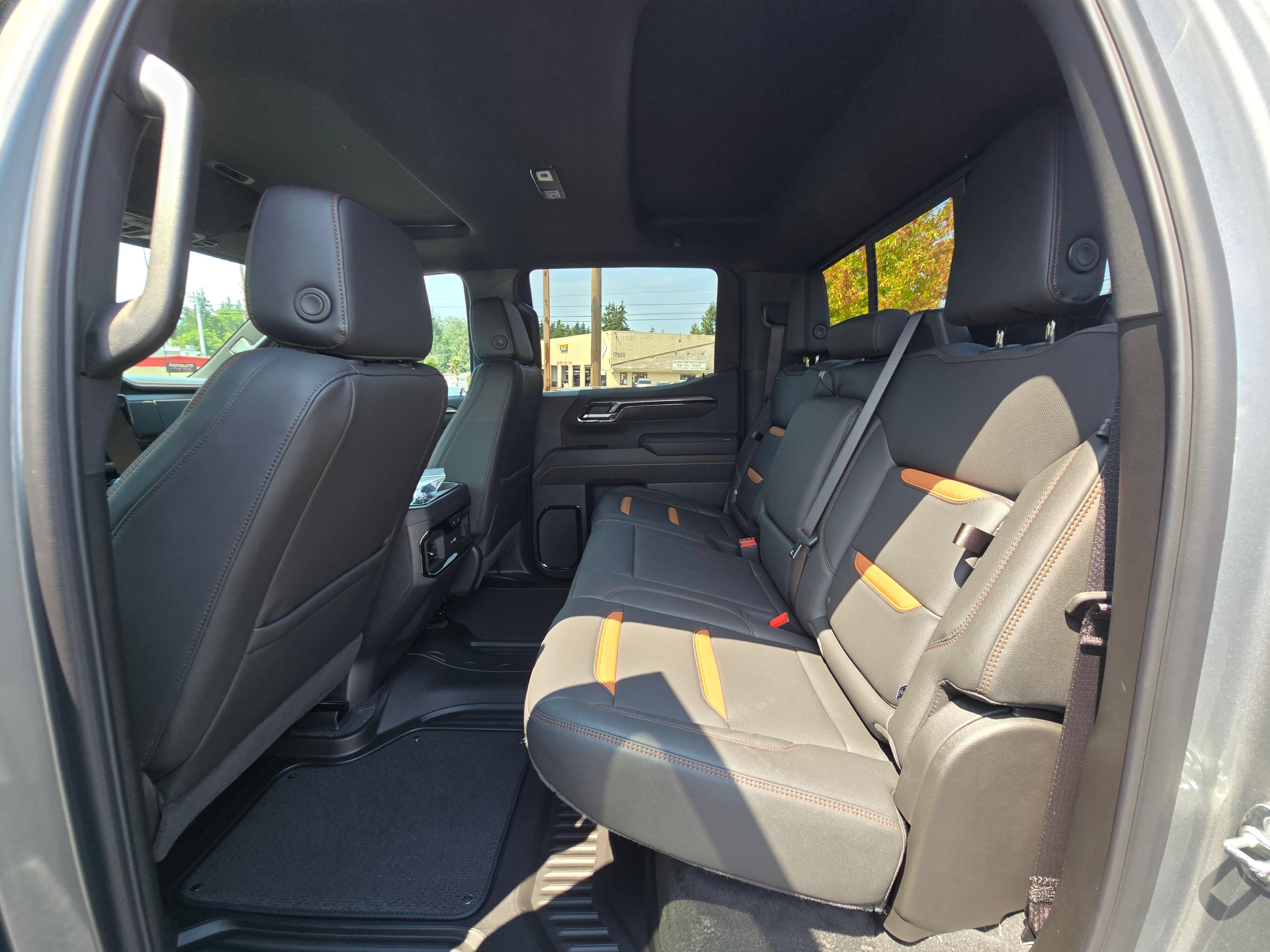 New 2026 GMC Sierra 1500 AT4 w/ AT4 Premium Package AWD/4WD image 11
