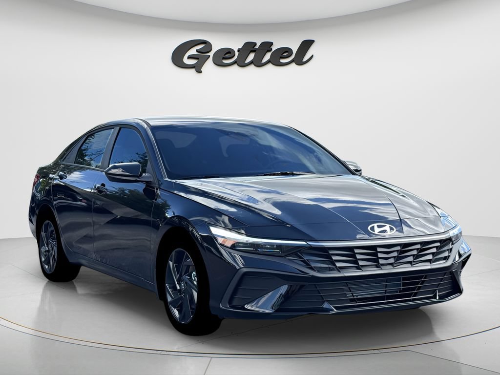 New 2026 Hyundai Elantra Sport FWD image 4