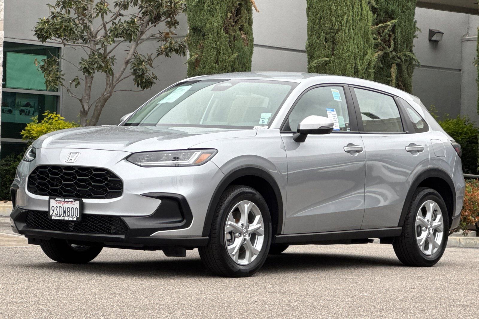 Certified 2025 Honda HR-V LX image 8